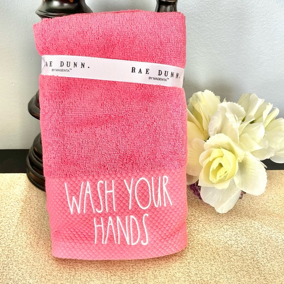 NWT Rae Dunn SET OF 2 WASH YOUR HANDS Hand Towels - Picture 5 of 5